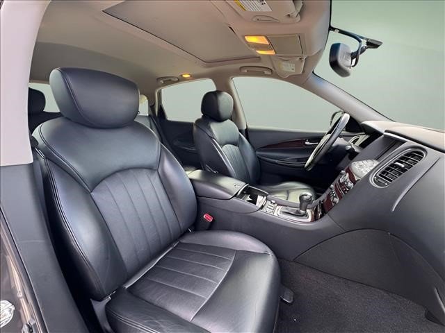 Used 2017 Graphite Shadow INFINITI Base image 12