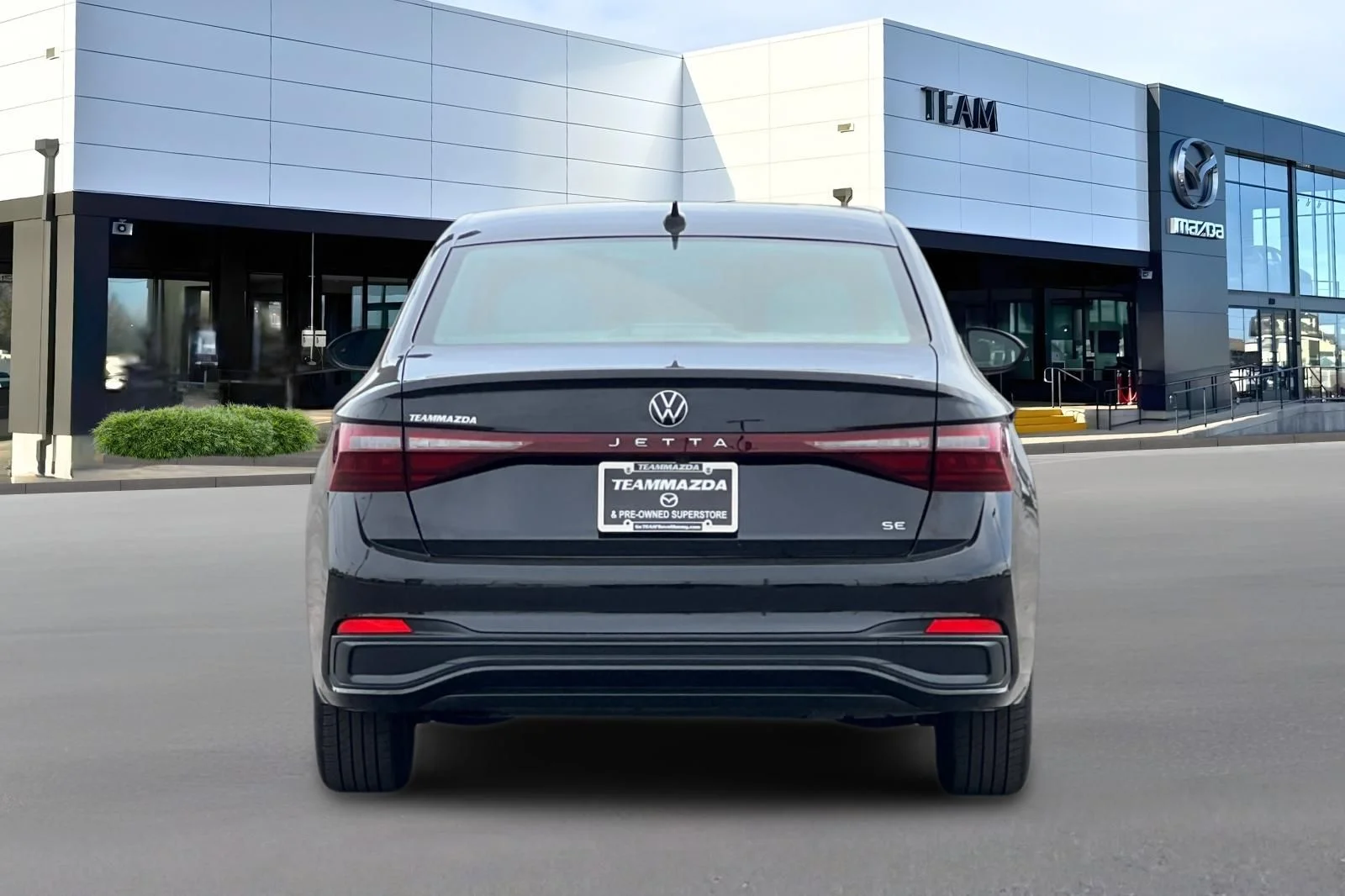 Used 2025 Black Volkswagen 1.5T SE image 5