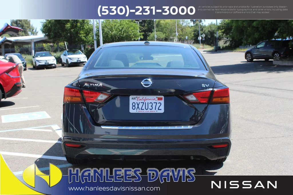 Used 2021 Blue Nissan 2.5 SV image 8