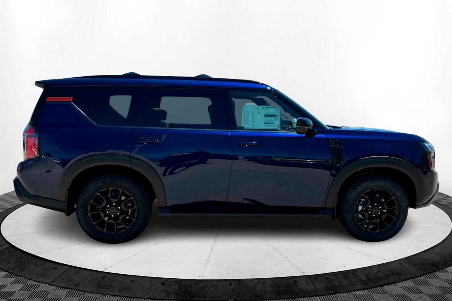 2025 Nissan Armada PRO-4X - Photo 7