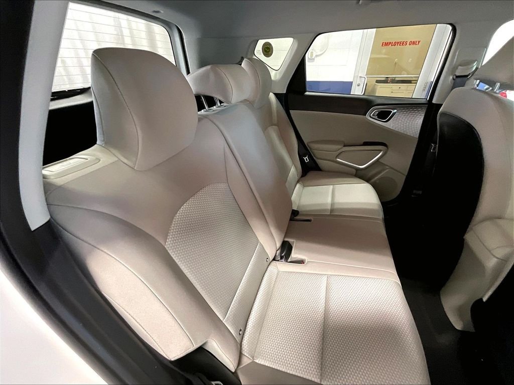 Used 2025 White Kia S image 16