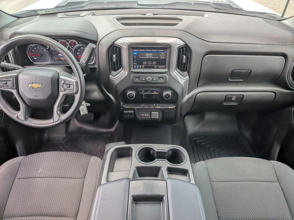 Used 2022 White Chevrolet Custom image 24