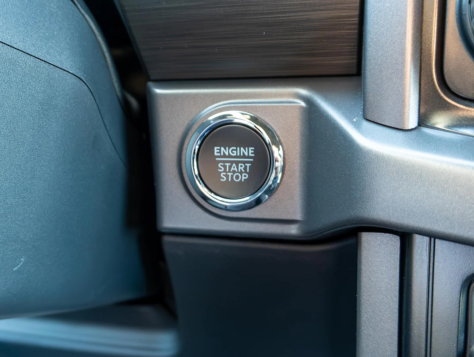 New 2026 Agate Black Metallic Ford XLT image 20
