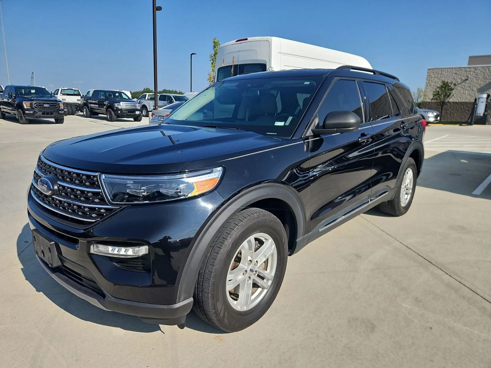 Certified Used 2022 Black Metallic Ford XLT image 2