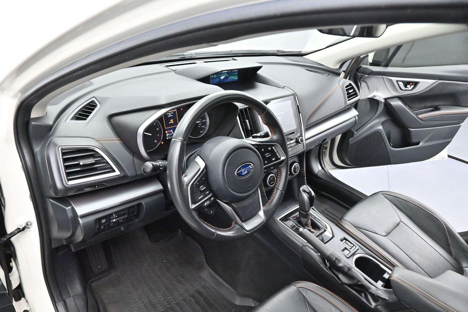 Used 2022 Crystal White Pearl Subaru Limited image 12