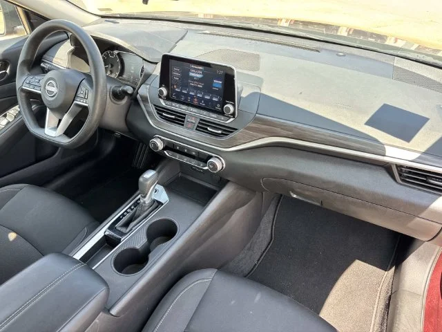 Used 2025 Red Nissan 2.5 SV image 36