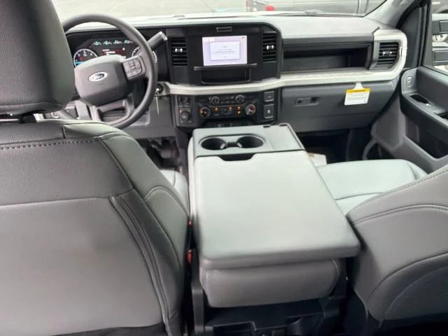New 2026 Oxford White Ford F-350® XL image 40