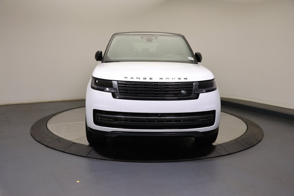 New 2027 Fuji White Land Rover SE image 8
