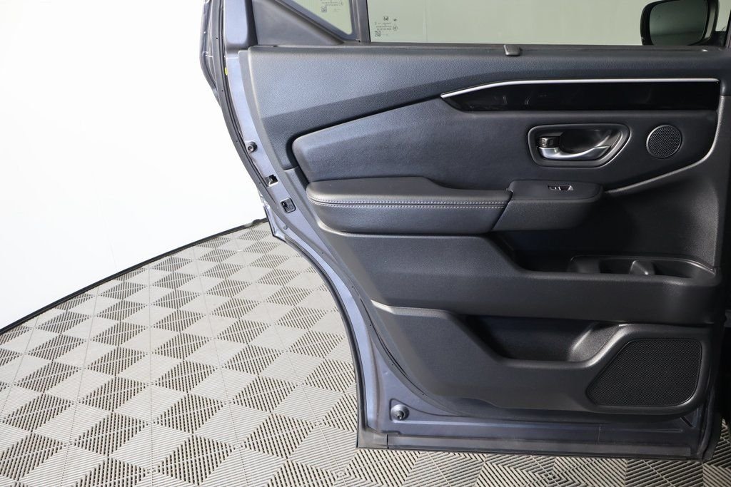 Used 2024 Modern Steel Metallic Honda EX-L image 13