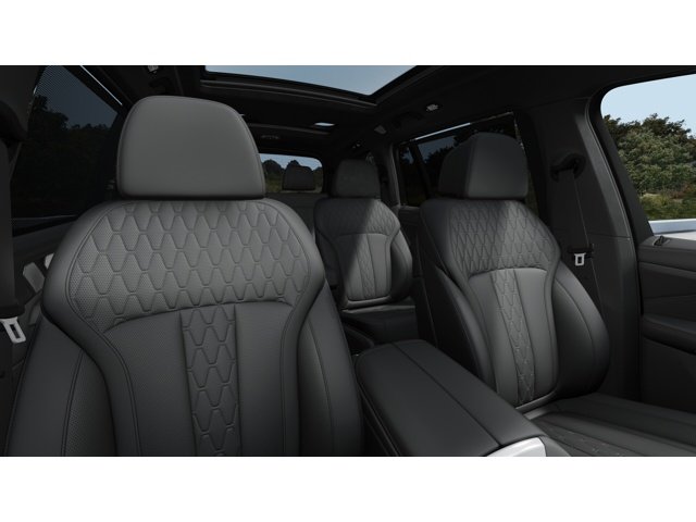 New 2027 Black Sapphire Metallic BMW X7 40i image 11