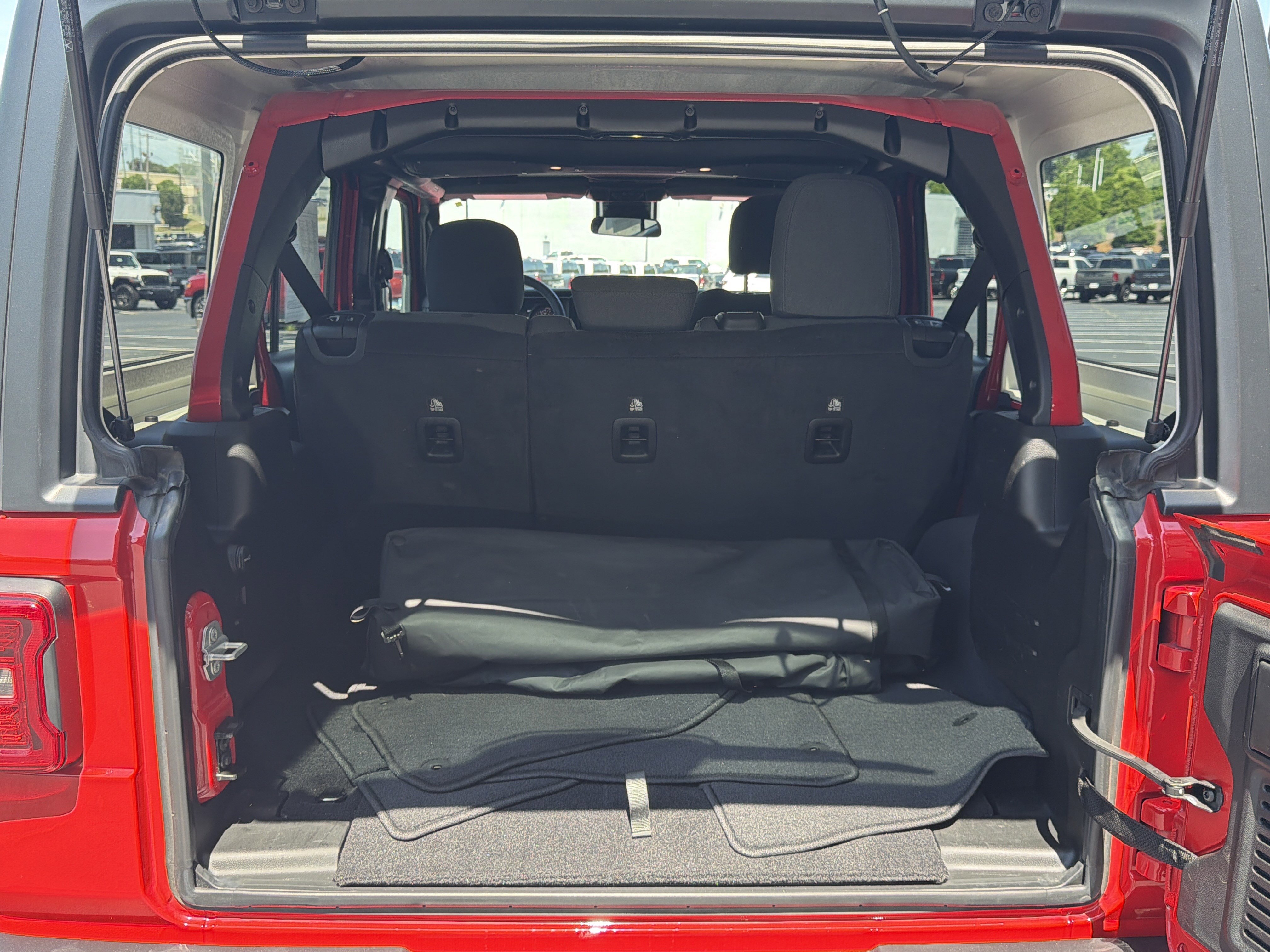 Used 2025 Firecracker Red Clearcoat Jeep Rubicon image 32