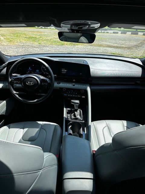 2024 Hyundai Elantra Limited - Photo 27