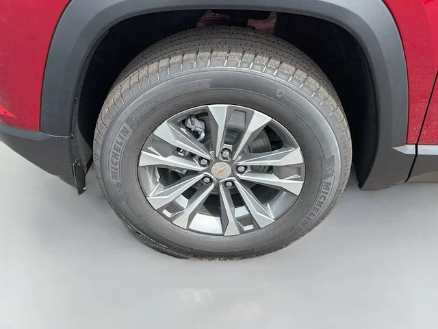 2027 Chevrolet Equinox LT - Photo 35