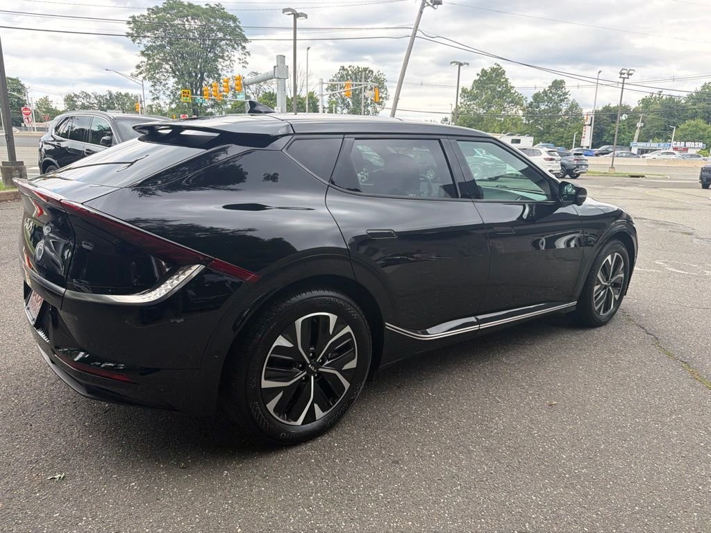 Used 2023 Black Kia Wind image 3