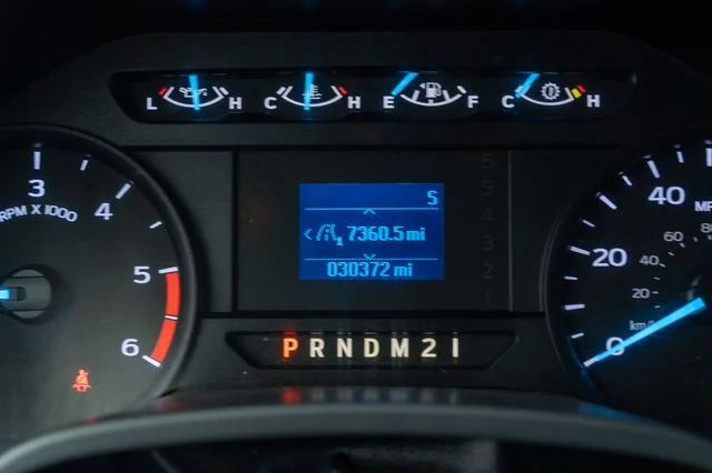 Used 2018 White Ford XL image 25