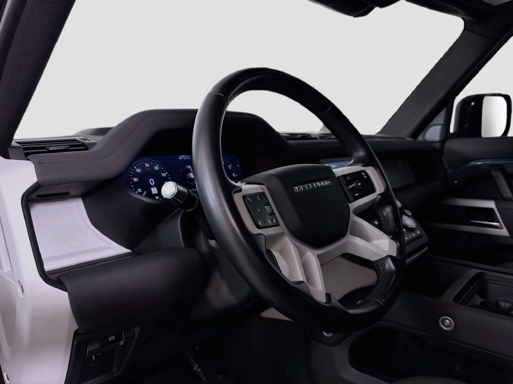 Used 2021 Blue Land Rover SE image 9