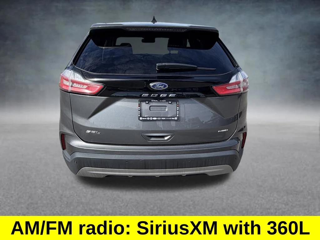 Used 2024 Gray Ford SEL image 4
