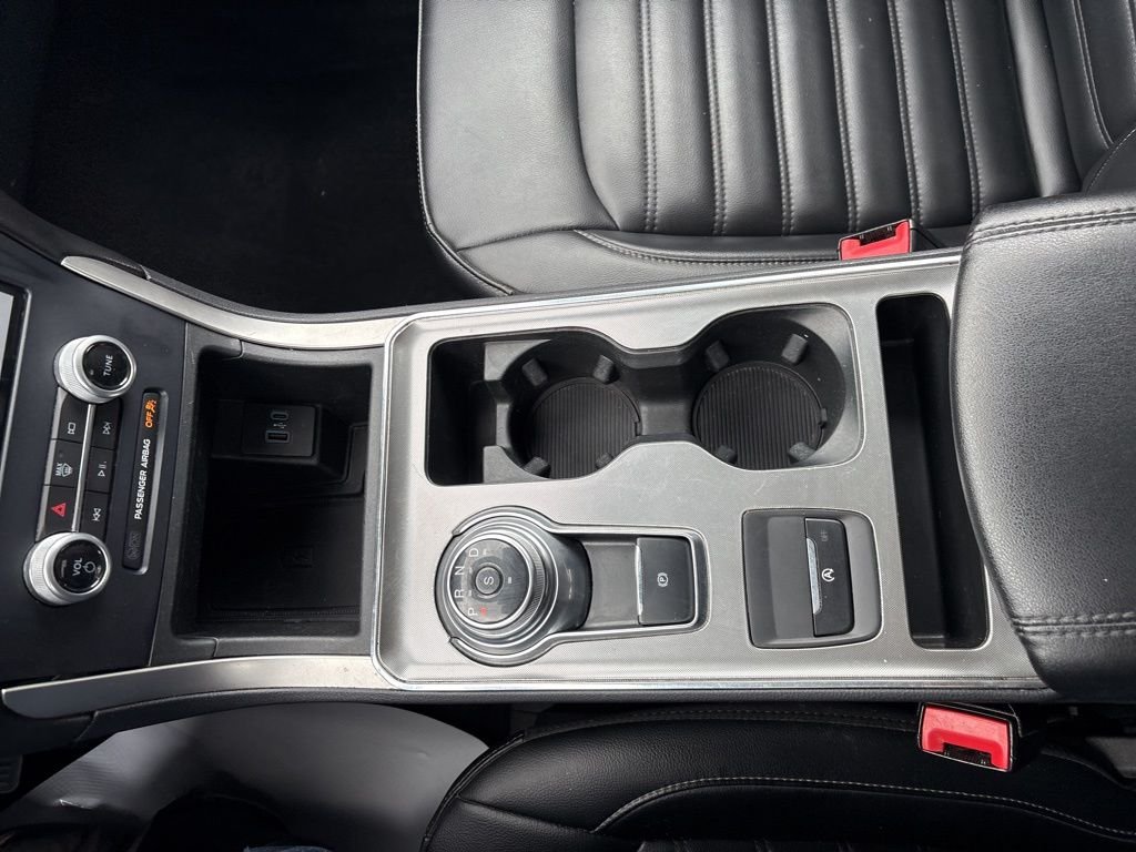 Used 2022 Black Ford SEL image 36