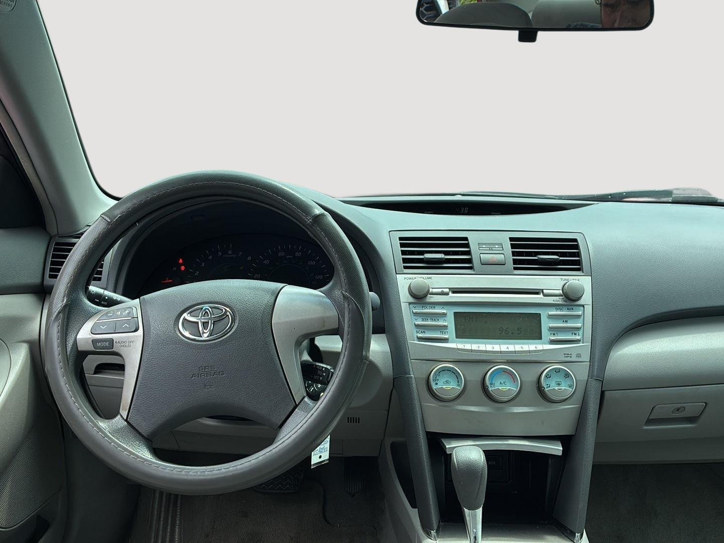 Used 2008 Barcelona Red Metallic Toyota LE image 5