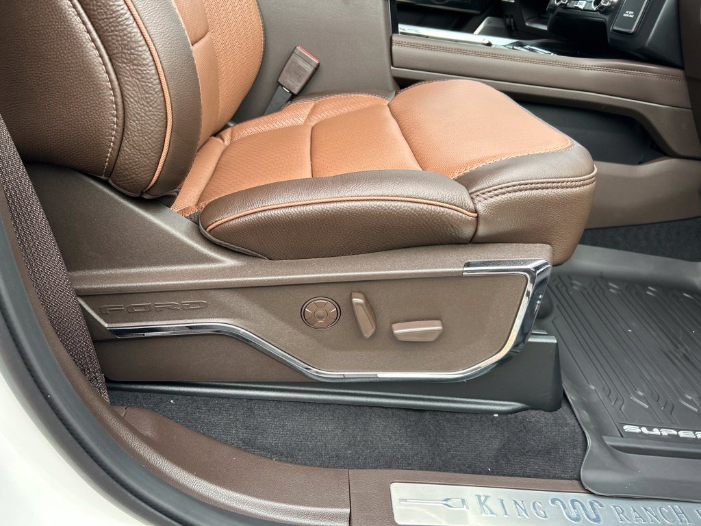 New 2026 Star White Metallic Tri-Coat Ford King Ranch image 48