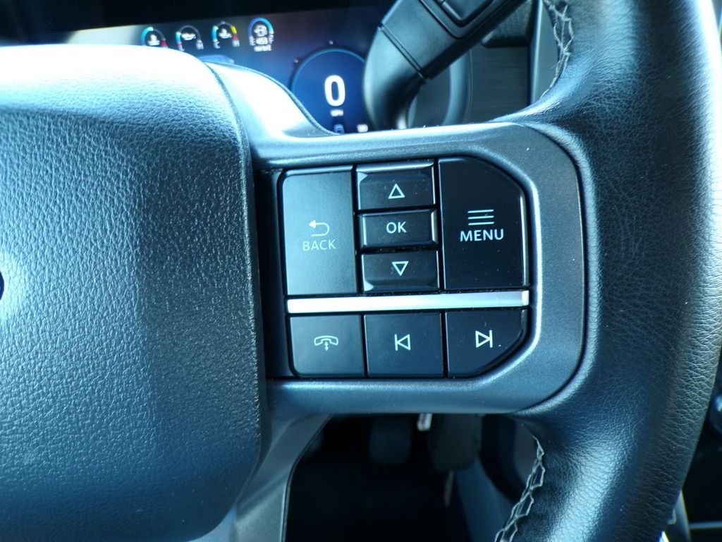 Used 2025 Gray Metallic Ford XLT image 17