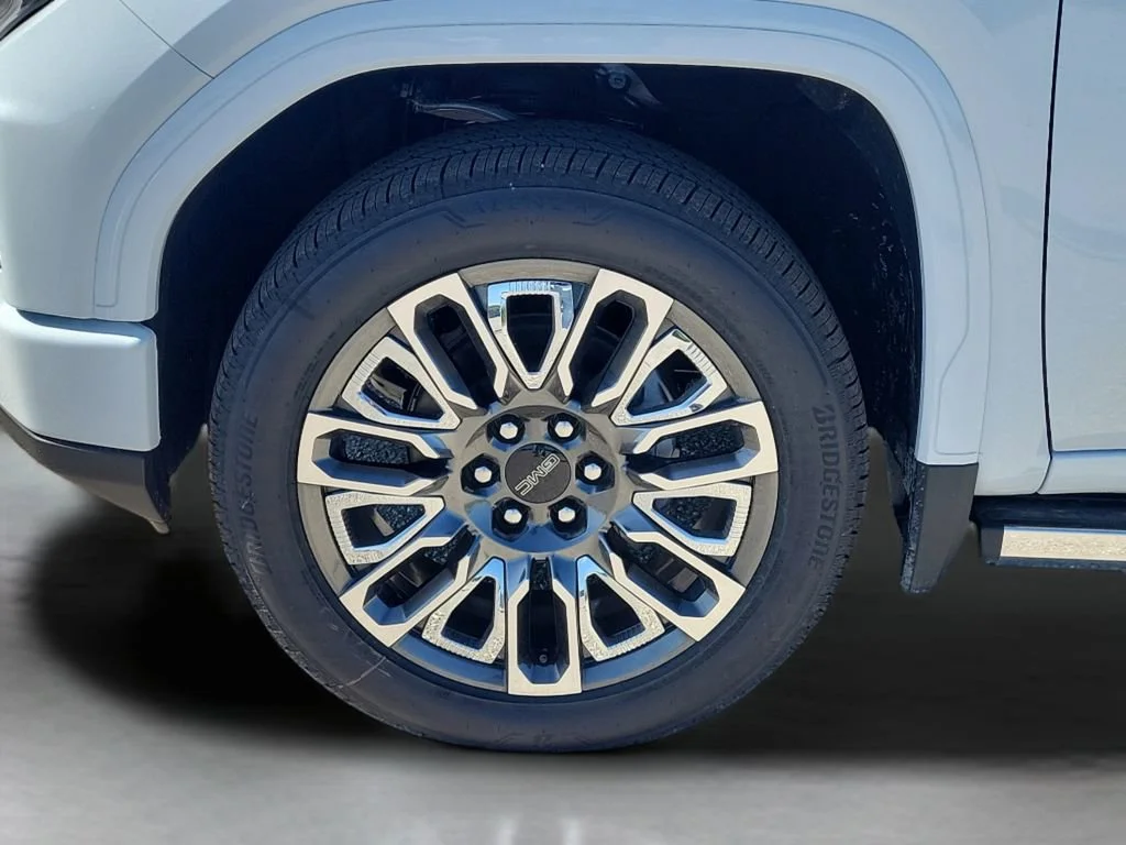 New 2026 Glacier White Tricoat GMC Denali Ultimate image 27