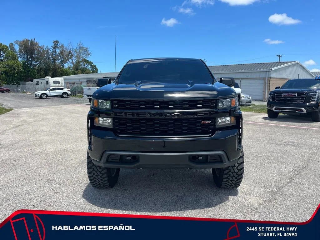 Used 2019 BLACK Chevrolet Custom Trail Boss image 2