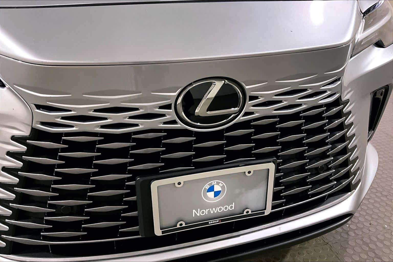 Used 2024 Iridium Lexus Premium image 44