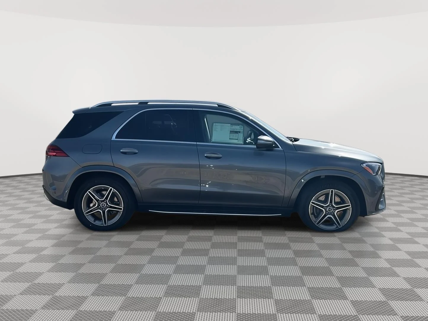 New 2026 Selenite Grey Metallic Mercedes-Benz GLE 450 image 2