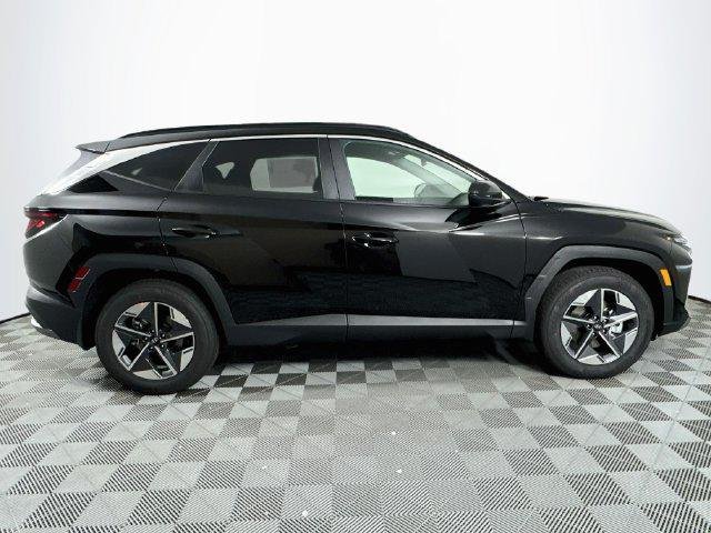 New 2026 Black Hyundai SEL Plus FWD image 9