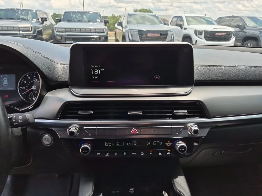 Used 2022 Gray Kia LX image 22