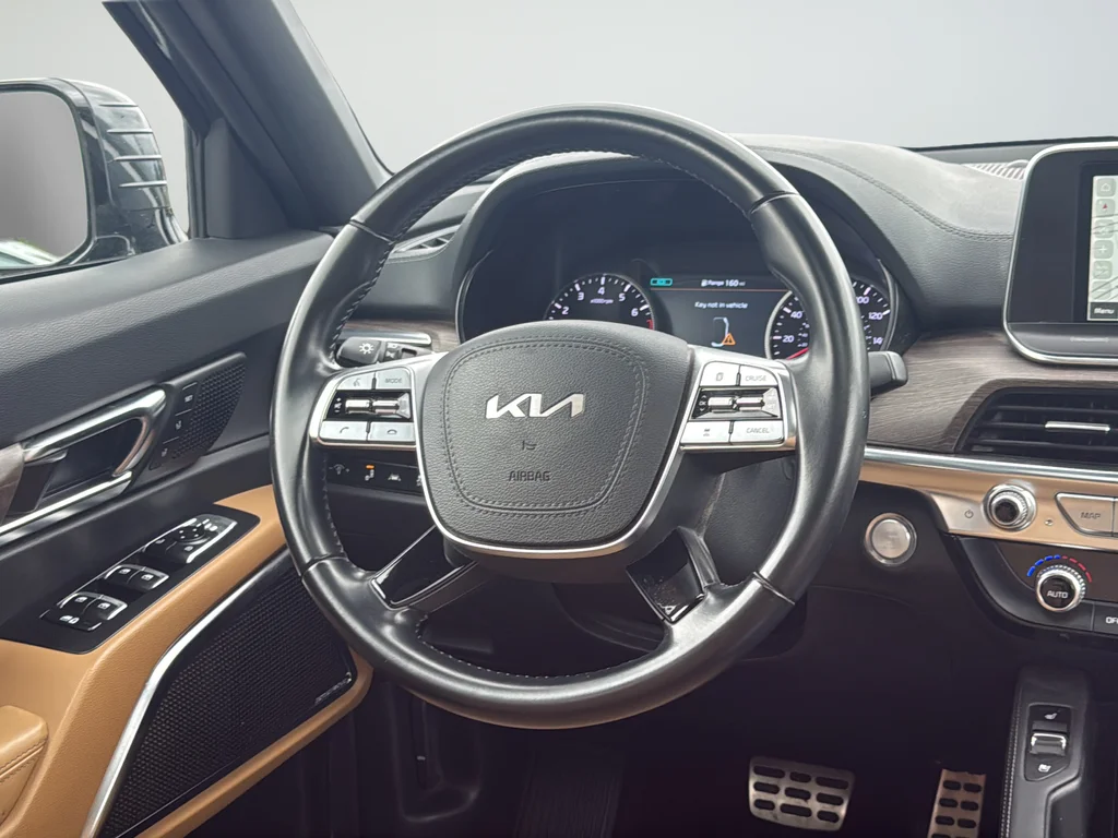 Used 2022 Gray Kia SX image 40