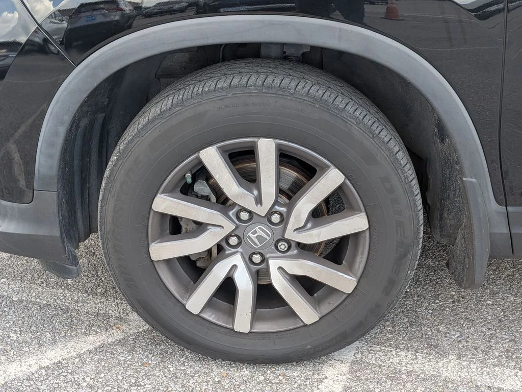 Used 2022 Black Honda EX-L image 9