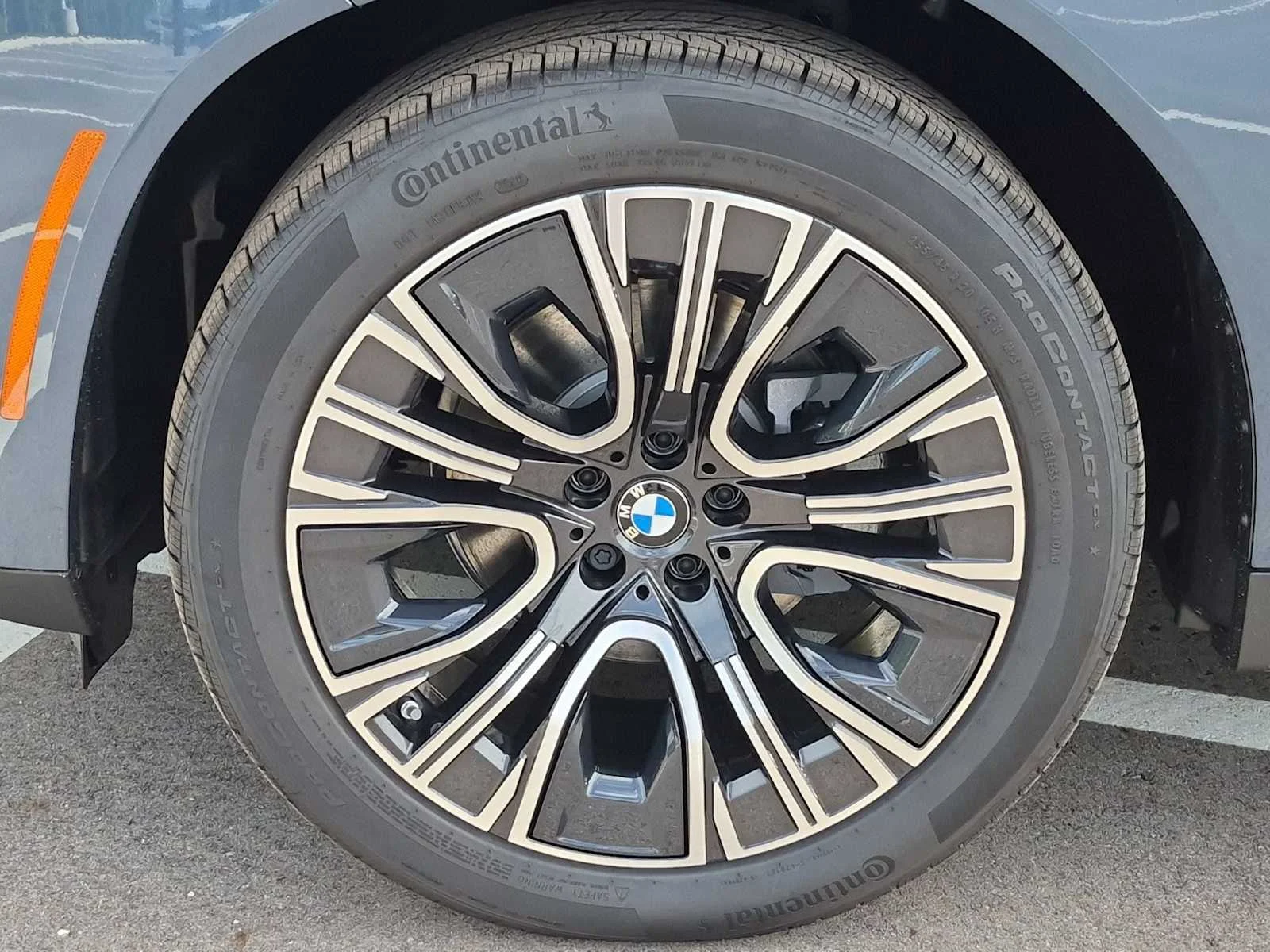 New 2026 Arctic Race Blue metallic BMW 30 xDrive image 13