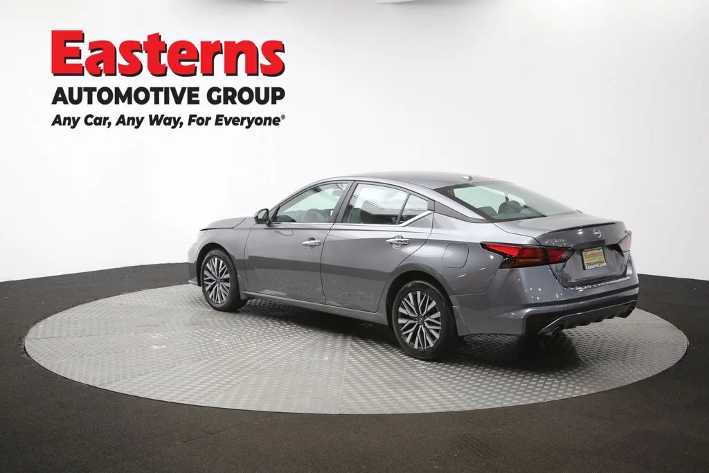 Used 2023 Gray Nissan 2.5 SV image 64