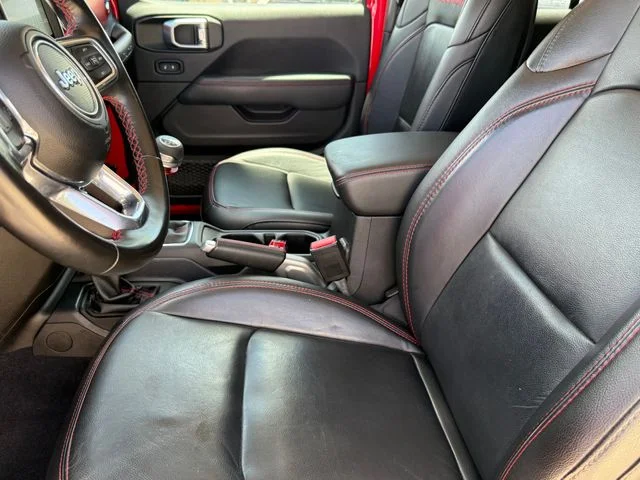 Used 2022 Red Clearcoat Jeep Unlimited Rubicon image 10