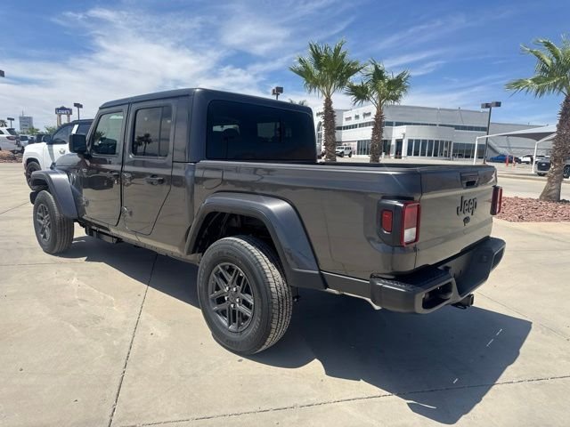 New 2026 Granite Crystal Metallic Clearcoat Jeep Sport S image 3