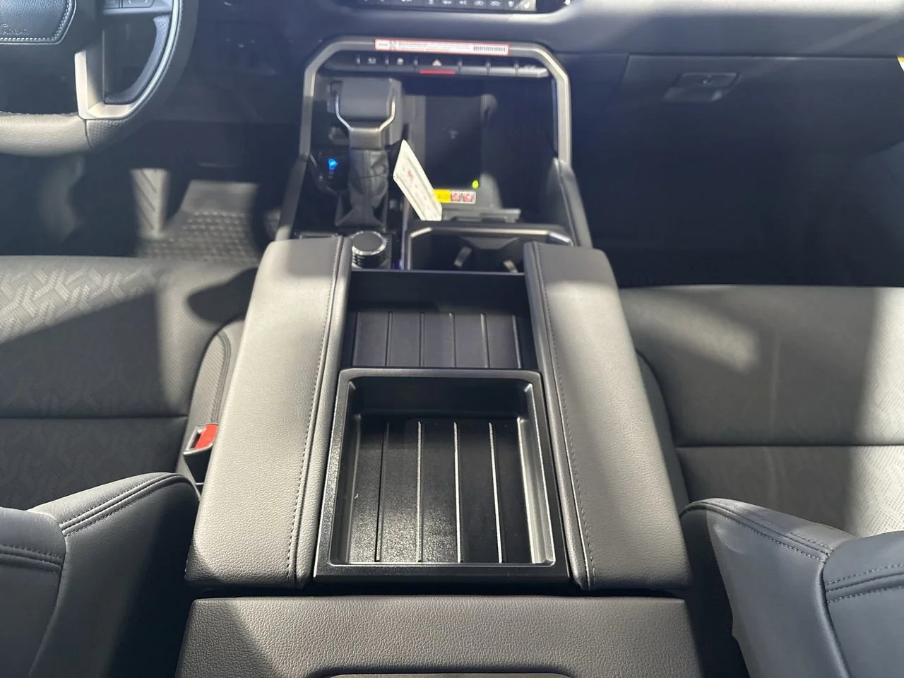 2025 Toyota Tundra Limited - Photo 22