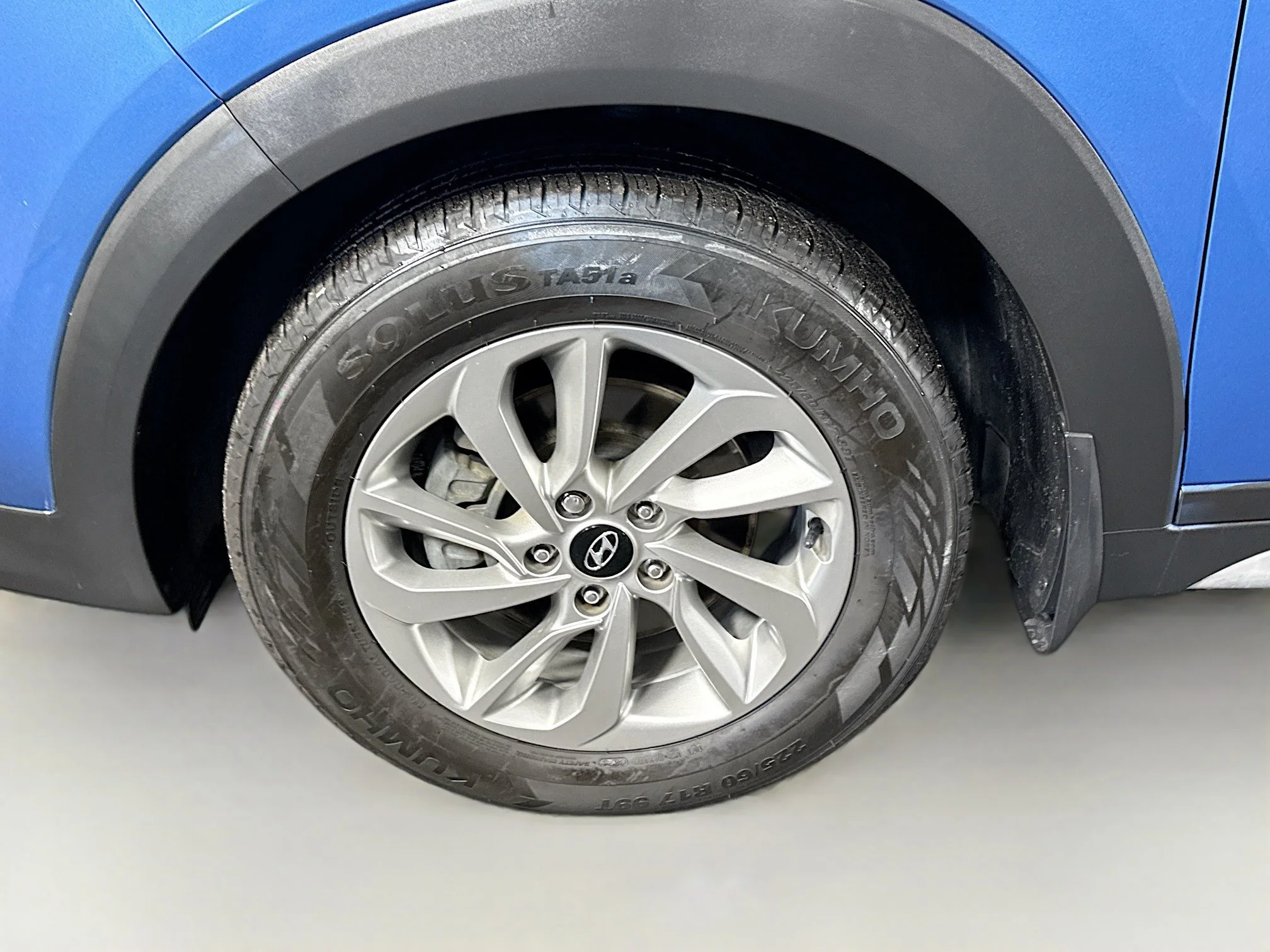Used 2017 Caribbean Blue Hyundai SE Plus image 34