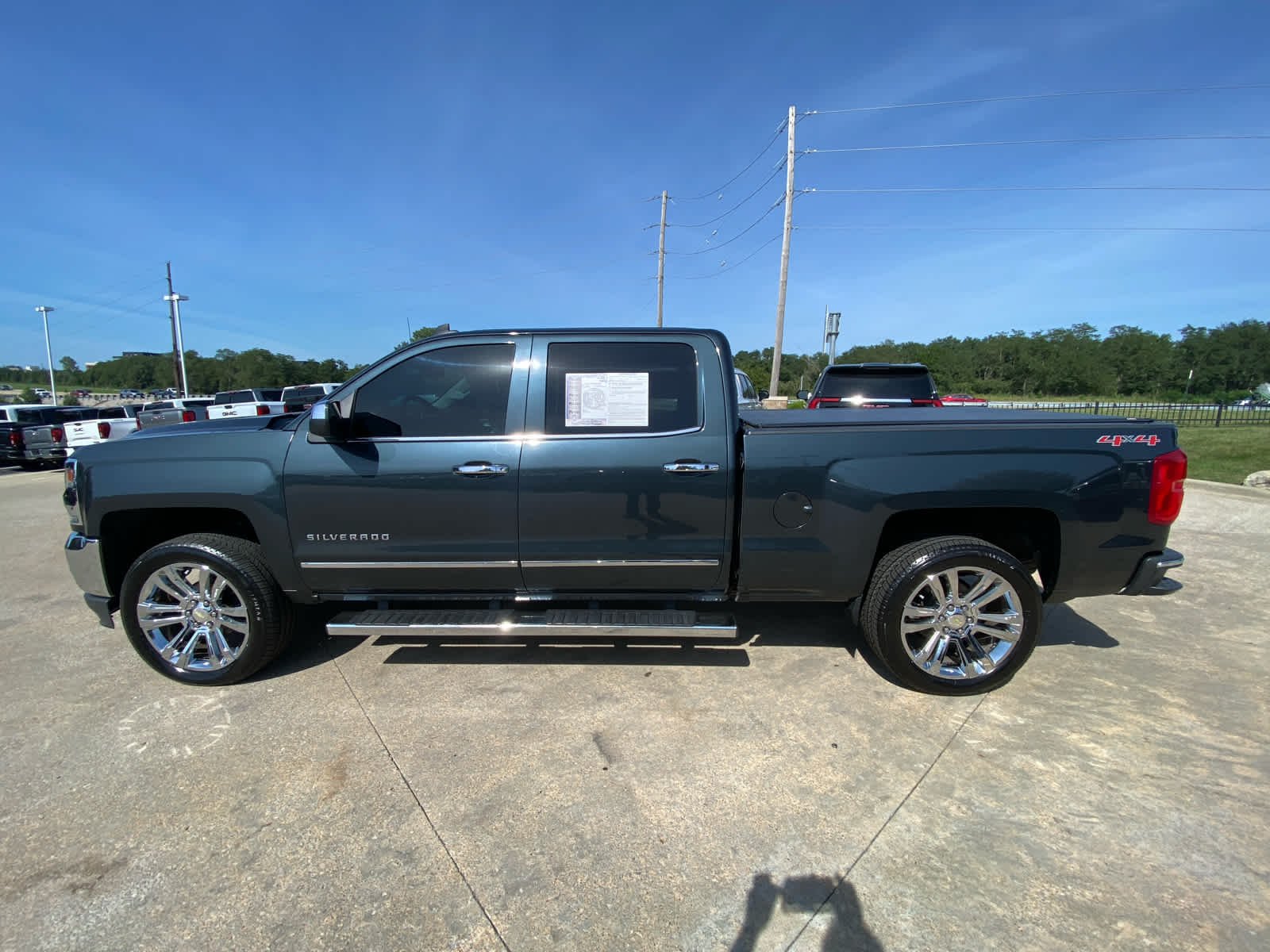 Used 2017 GRAPHITE METALLIC Chevrolet LTZ image 5