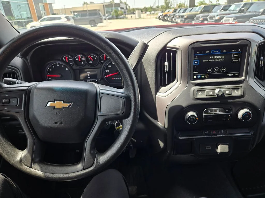 Used 2019 Red Chevrolet Custom image 10