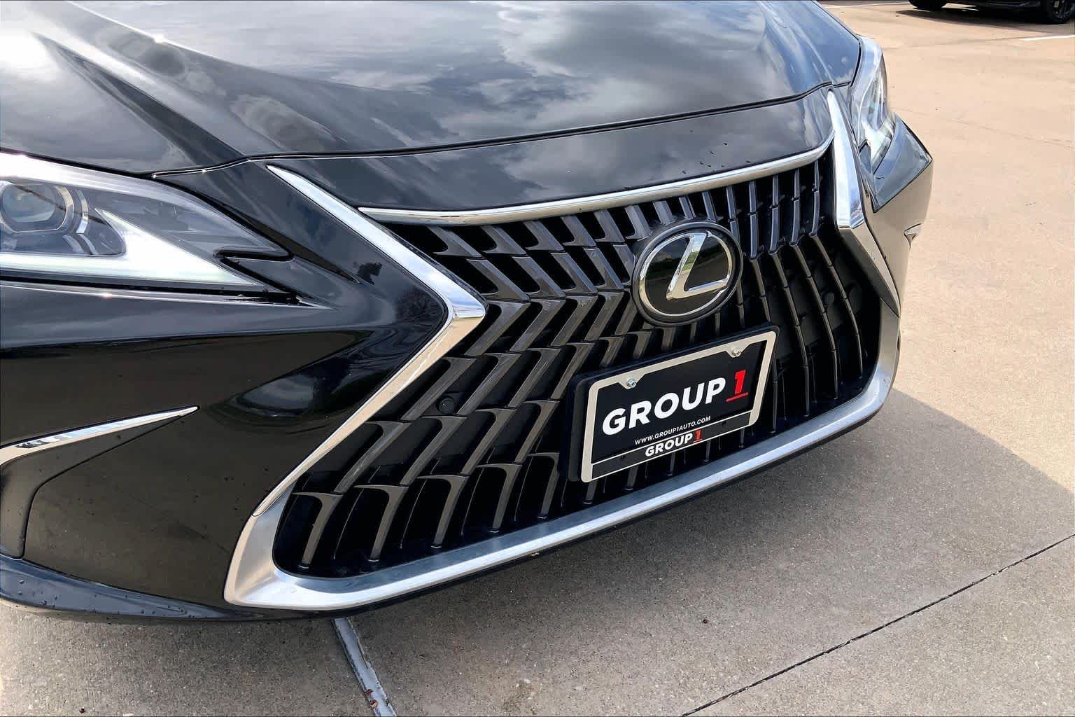 2024 Lexus ES 350 - Photo 44