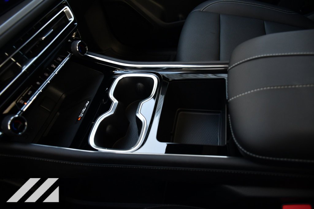 2027 Chevrolet Traverse LT - Photo 19