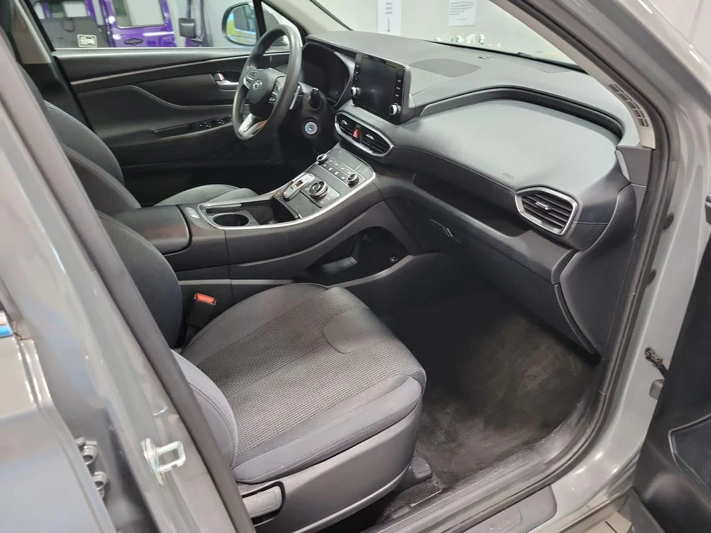 Certified Used 2021 Gray Hyundai SE image 14