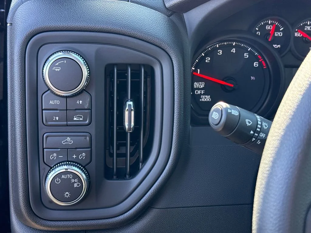 New 2026 Onyx Black GMC Pro image 19