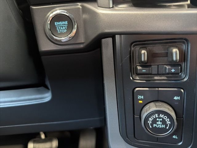 New 2026 Carbonized Gray Metallic Ford XLT image 31