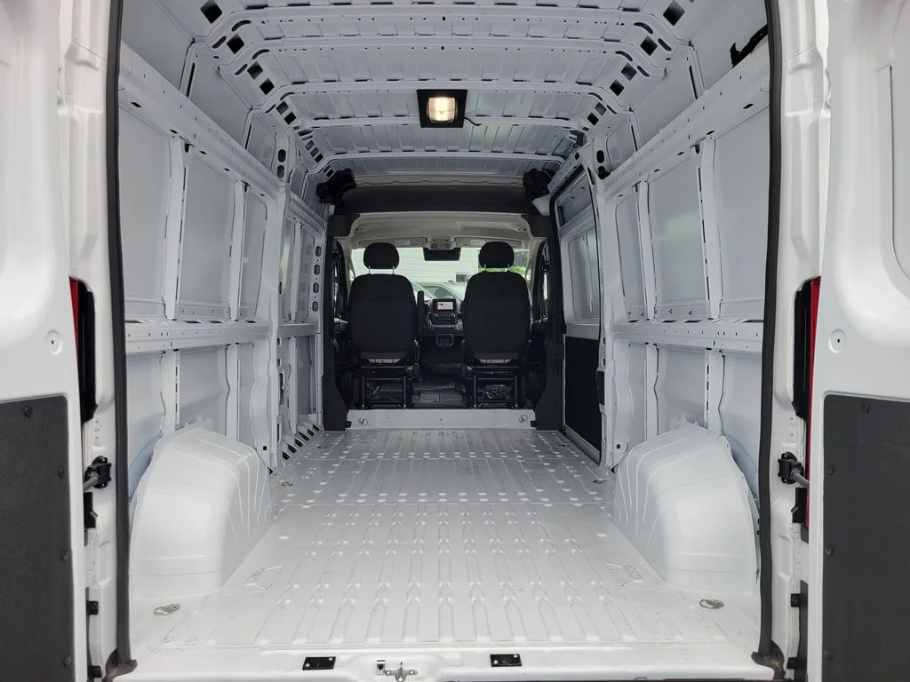 New 2026 Bright White Clear-Coat Exterior Paint RAM High Roof image 17