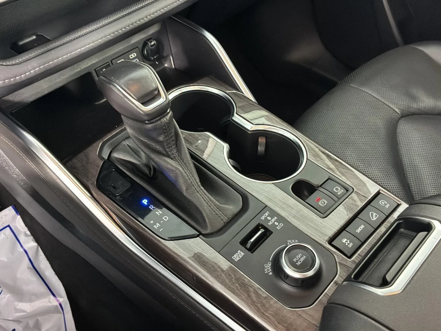 Used 2022 Celestial Silver Metallic Toyota Platinum image 37