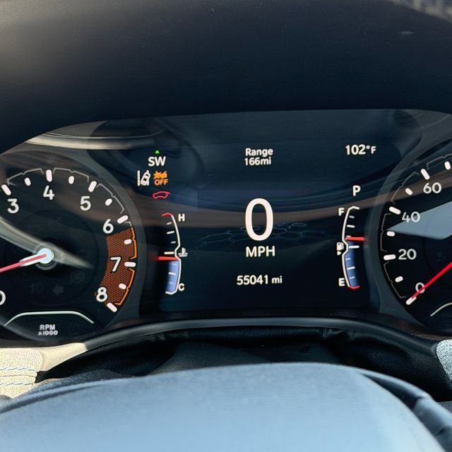 Used 2024 White Jeep Latitude image 18