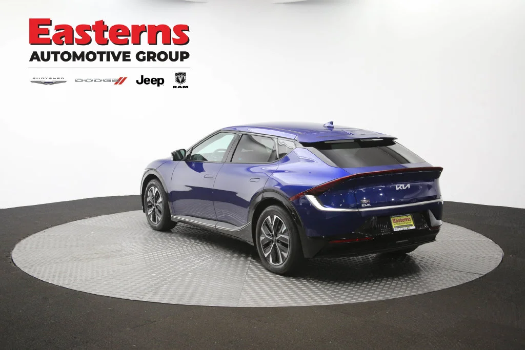 Used 2023 Blue Kia Wind image 66